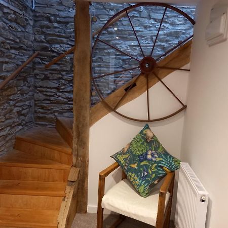 Hay Barn, Penrheol Farm, Unique Barn Conversion Билт-Уэлс Экстерьер фото